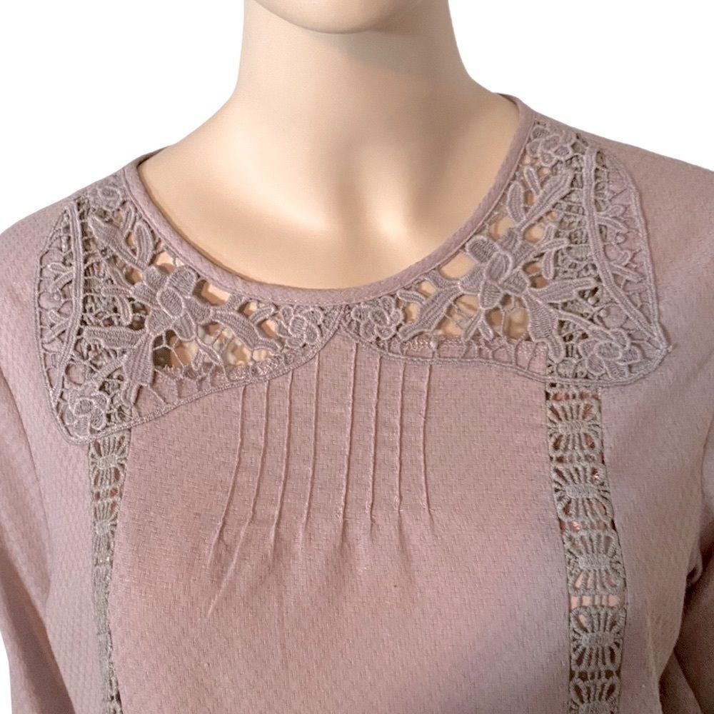 Cut-Out Crochet Round Neckline Long Bell Sleeve Ruffle Trim Top NEW - Picture 3 of 4